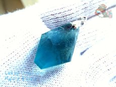 画像8: 工房謹製 大きいブルーフローライト　ネックレス用　ペンダント　別名：Fluorite フルオライト 蒼螢石 青蛍石 No.3093♪ (8)